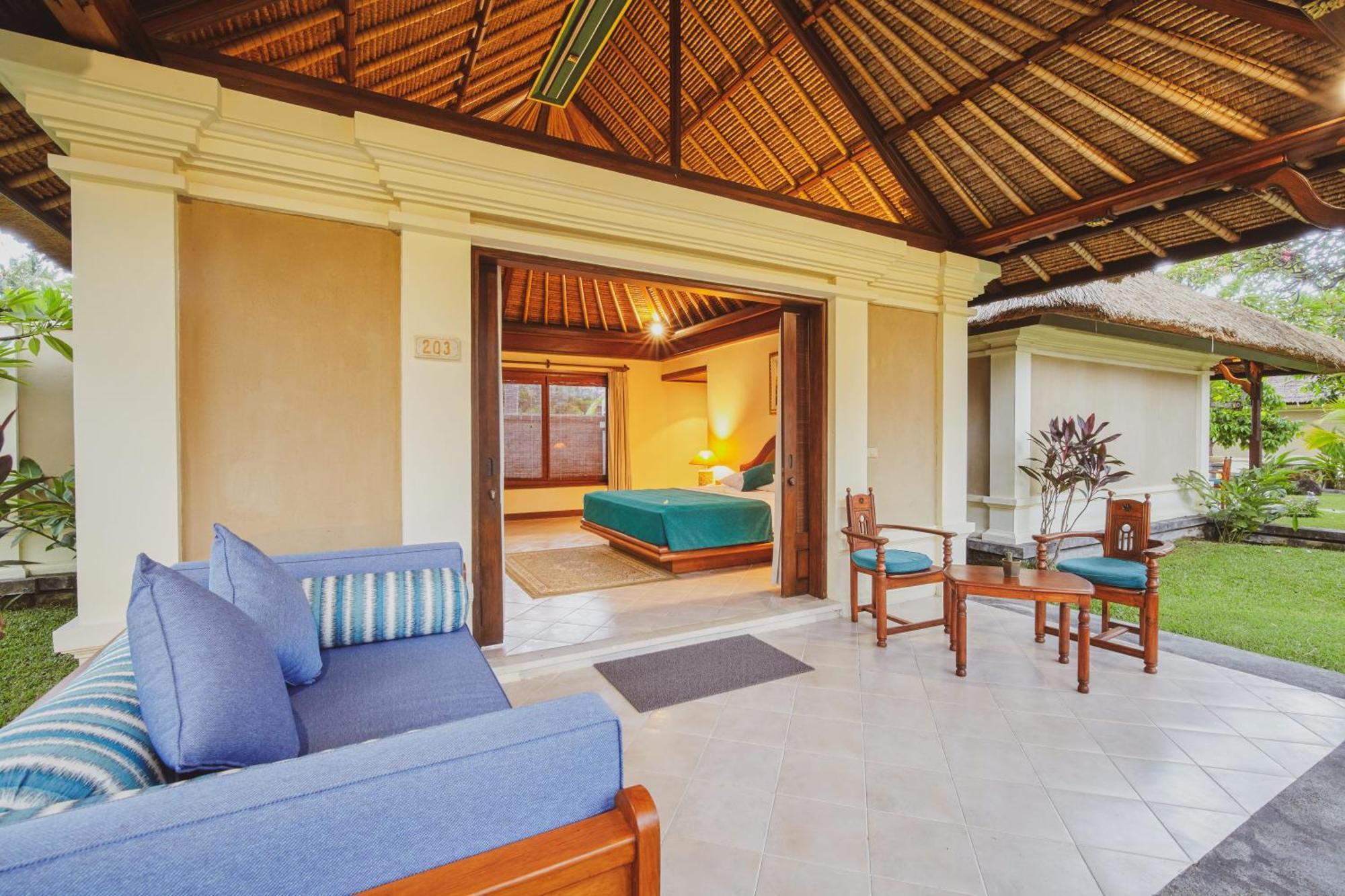 Hotel Puri Bagus Lovina Exterior foto
