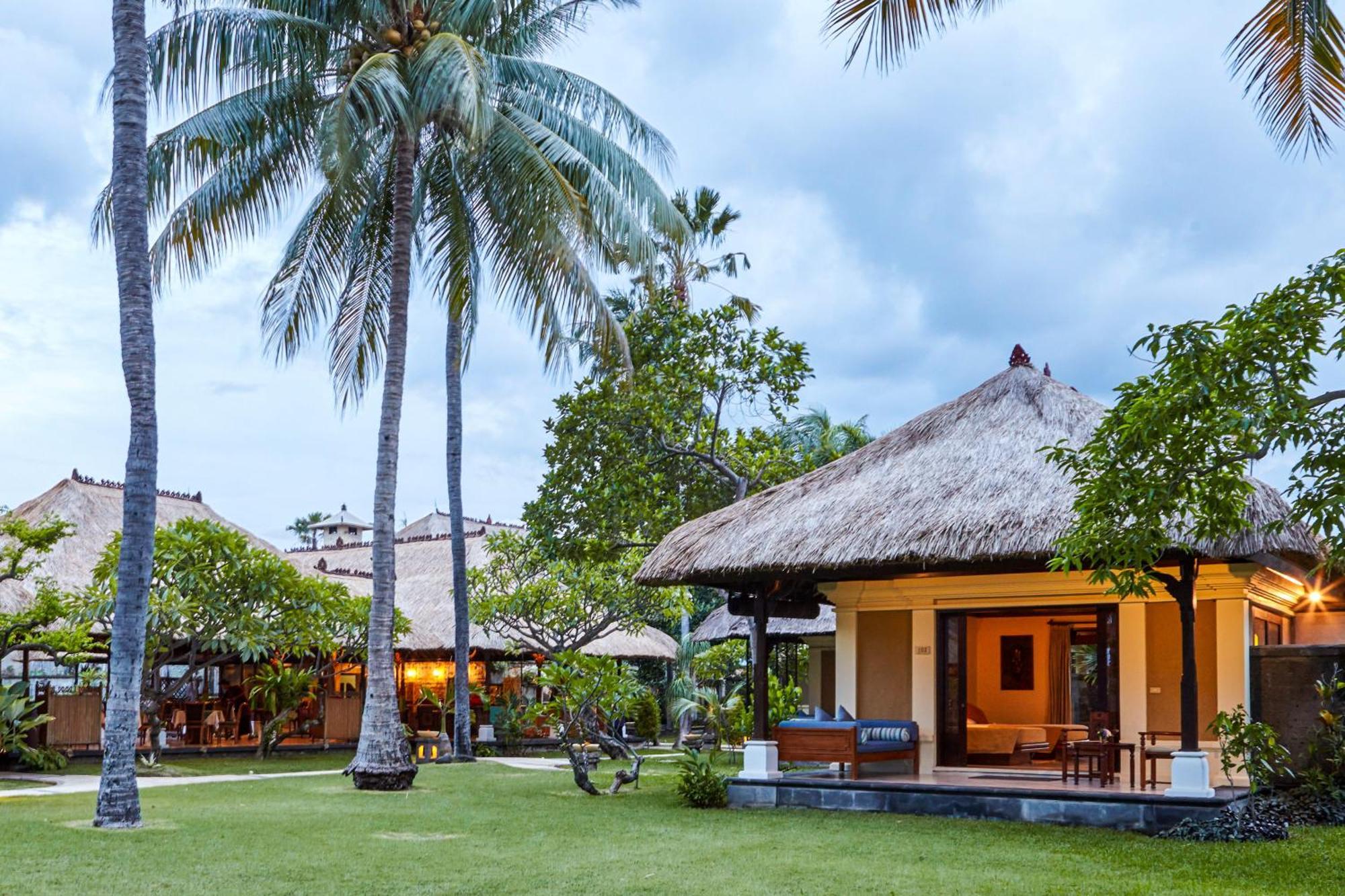 Hotel Puri Bagus Lovina Exterior foto